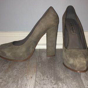 Steve Madden ‘Sarina’ in Taupe Suede